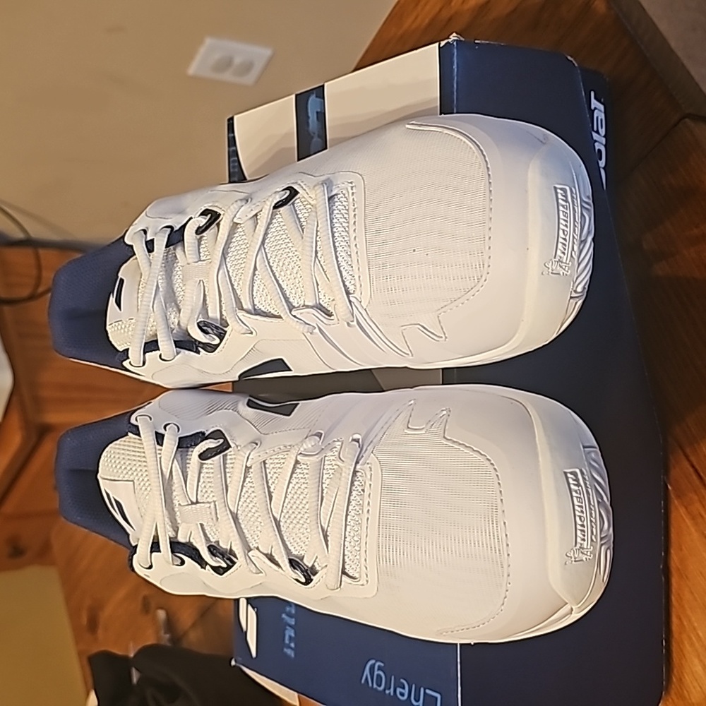 Babolat Tennis shoes